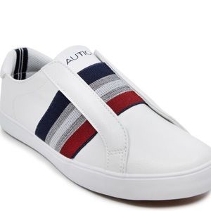 Náutica STRIPED SLIP-ON SNEAKER